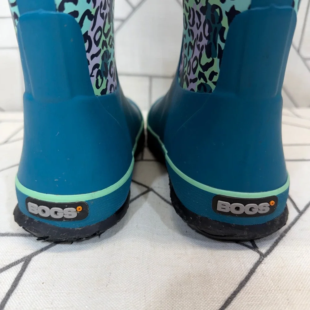 Bogs Rain Boots Size 3 Teal Leopard Print Waterproof Pull On Youth Shoes